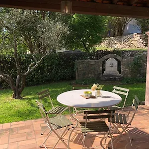  Hébergement de vacances Provencale Au Calme Entouree De Verdure, Animaux De Compagnie Acceptes !